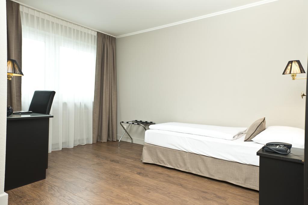 Hotel Munich North Neufahrn bei Freising Pokój zdjęcie